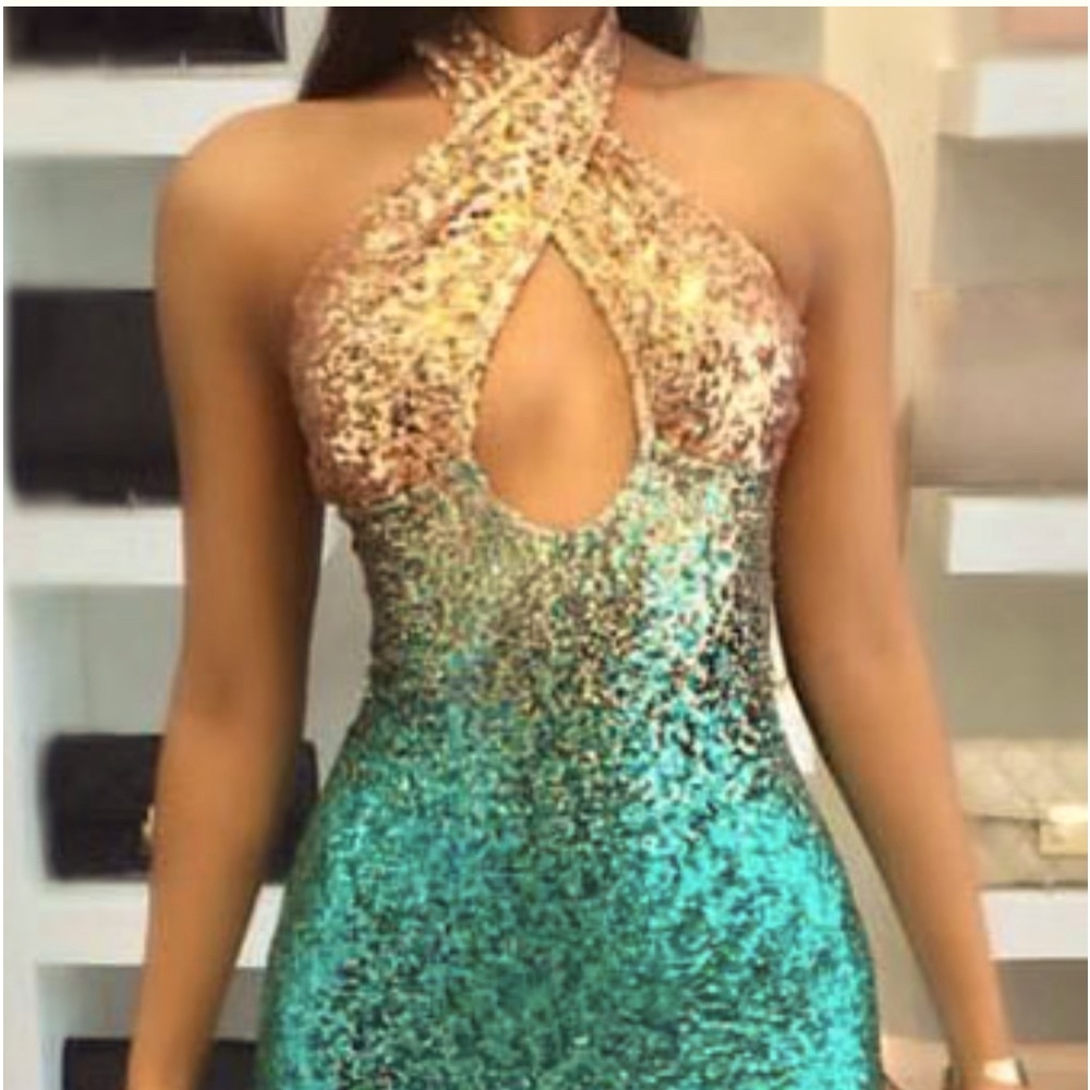 Sparkly Halter Keyhole Sheath Sequins Party Dress